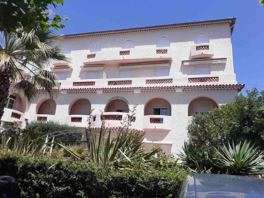 Bandol: Elegant Et Cosy 2 Pieces, Proche Ville Et Plage Kültér fotó