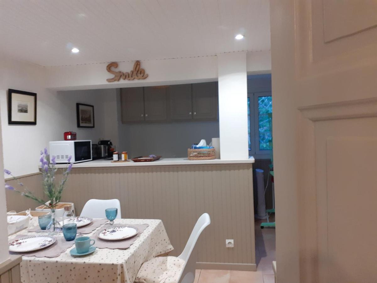Bandol: Elegant Et Cosy 2 Pieces, Proche Ville Et Plage Kültér fotó
